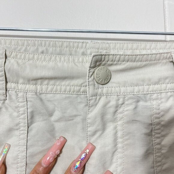 The North Face Women's Khaki Never Stop Roll up Shorts Size 10 EUC - Picture 4 of 9